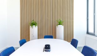 Image of an empty meeting room